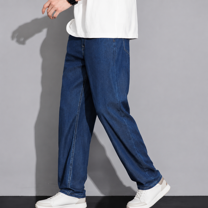 Light Washed Loose Fit Denim Jeans
